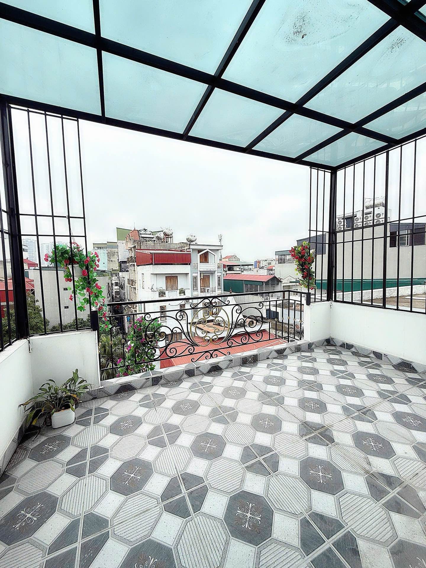 Bán nhà Giải Phóng - diện tích 32m2 6 tầng - thang máy - giá 8,9 tỷ