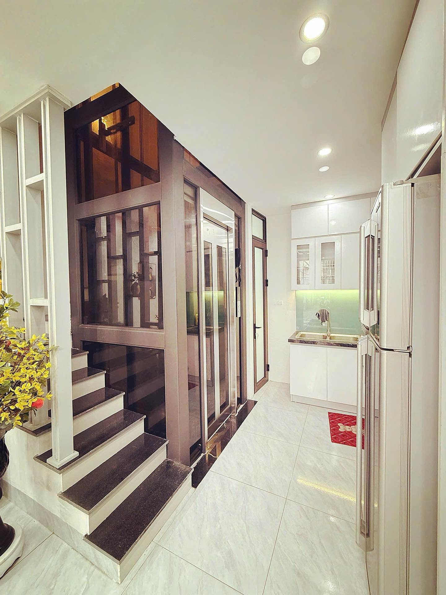 Bán nhà Giải Phóng - diện tích 32m2 6 tầng - thang máy - giá 8,9 tỷ