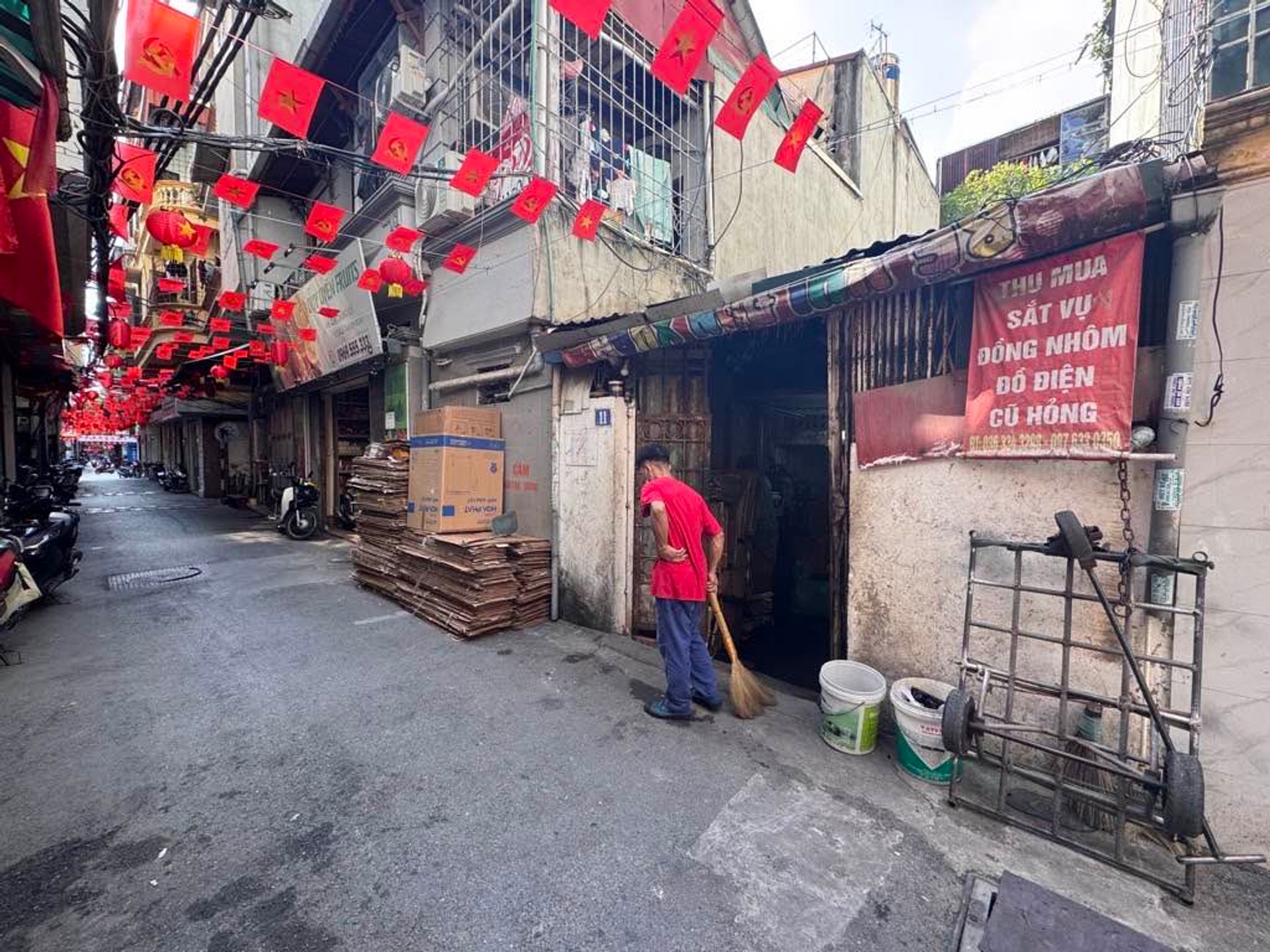 Bán nhà Lê Thanh Nghị - diện tích 58m2 1 tầng - Ô TÔ ĐỖ CỬA - giá 29,8 tỷ