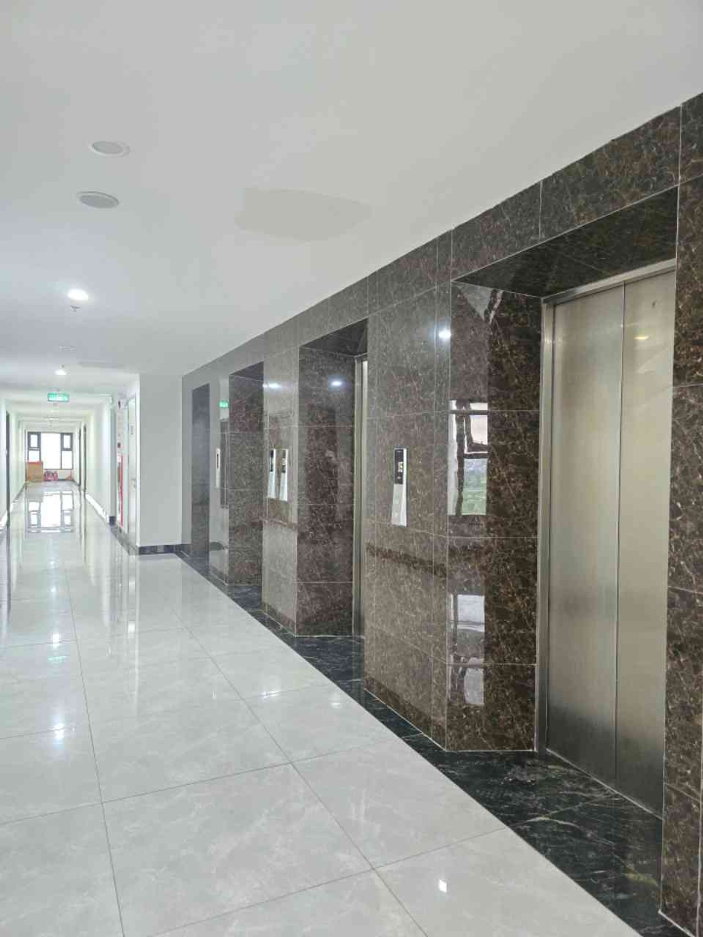 Bán nhà Ngọc Hồi - diện tích 92m2 1 tầng - Lô góc 3 ngủ - giá 7,2 tỷ