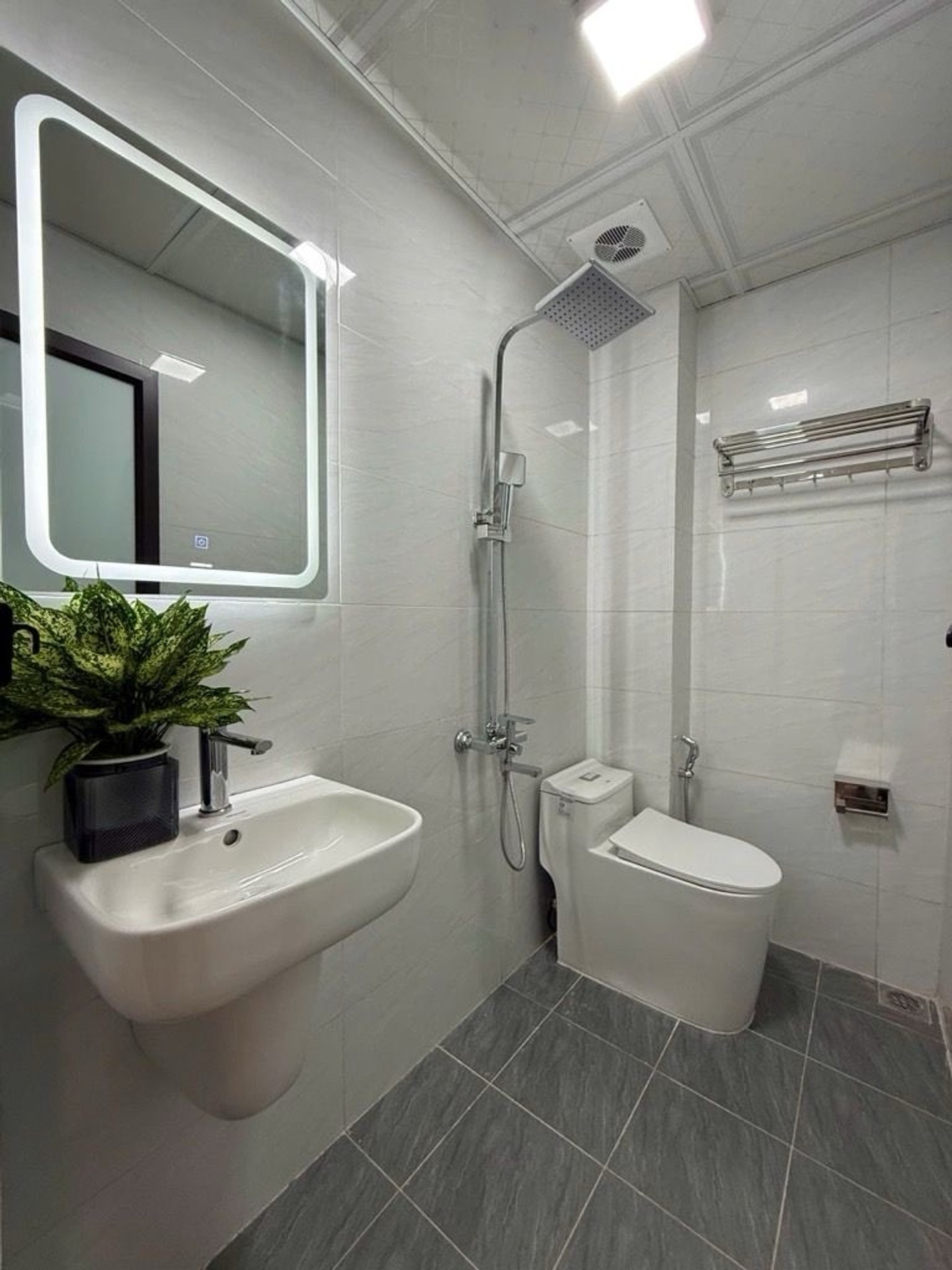 Bán nhà Trường Chinh - diện tích 34m2 4 tầng - Ngõ thông, gần Đại học Y - giá 8,6 tỷ