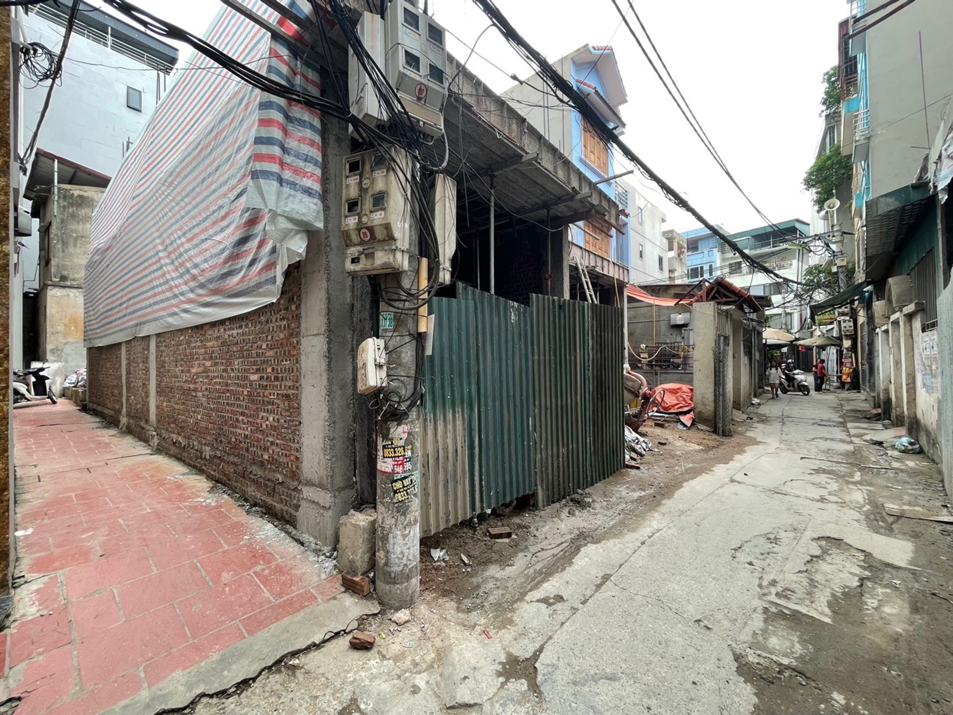 Bán nhà Định Công Thượng - diện tích 42m2 0 tầng - Đất vuông vắn, sổ chính chủ - giá 8,2 tỷ
