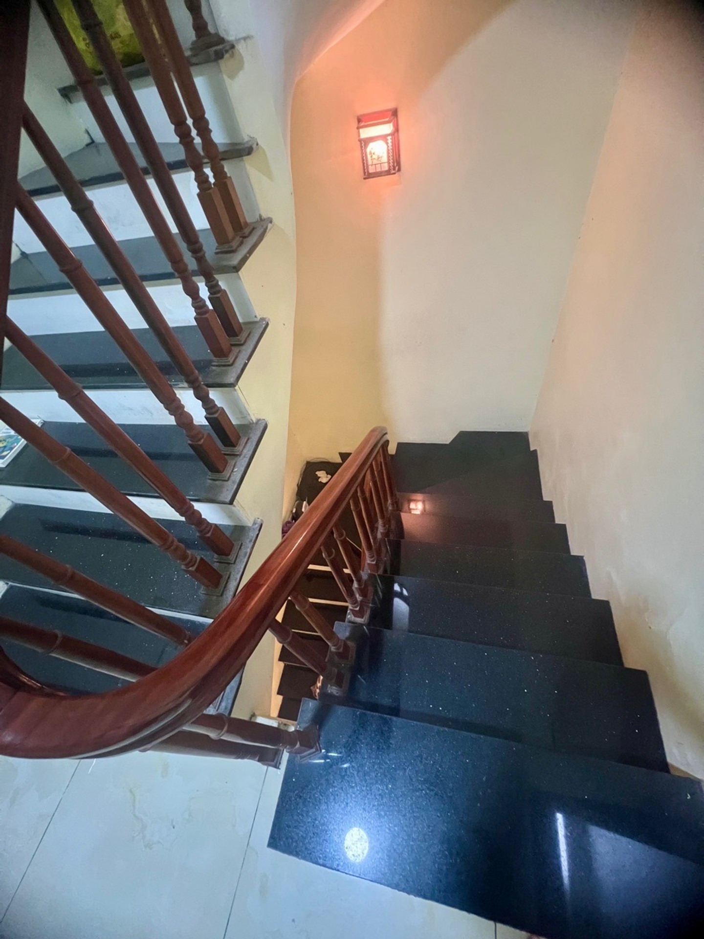 Bán nhà Nguyễn Chính - diện tích 50m2 4 tầng - Ô tô đỗ cửa - giá 14 tỷ