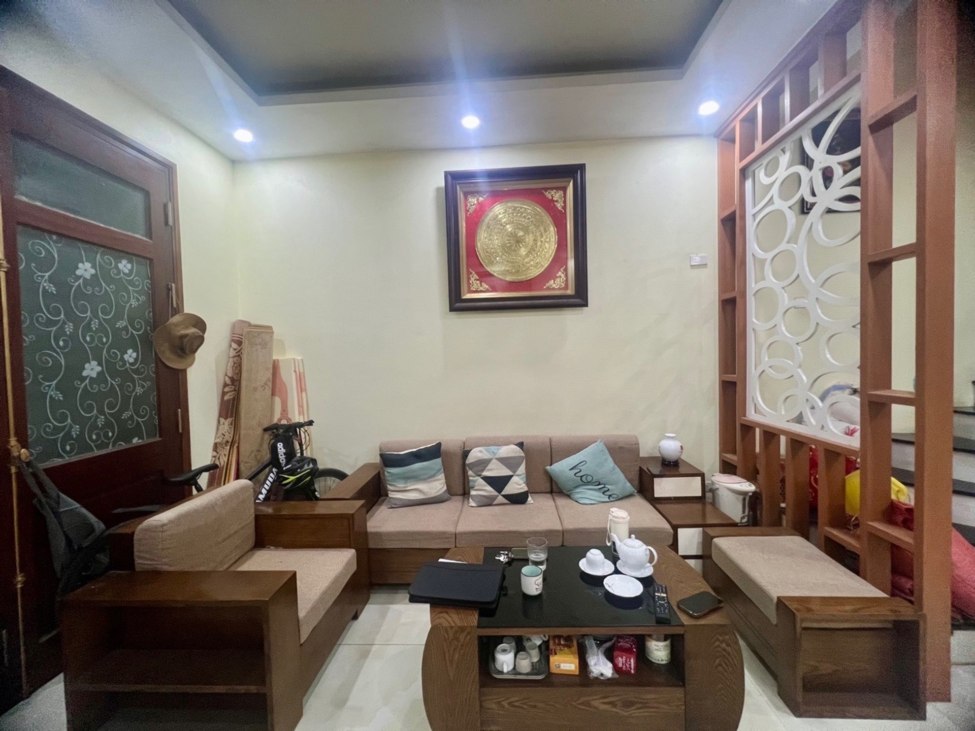 Bán nhà Nguyễn Chính - diện tích 50m2 4 tầng - Ô tô đỗ cửa - giá 14 tỷ