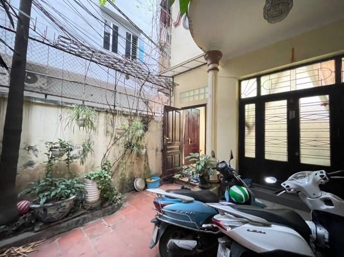 Bán nhà Hoàng Mai - diện tích 79m2 4 tầng - LÔ GÓC 3 MẶT THOÁNG SÁNG - giá 23,99 tỷ