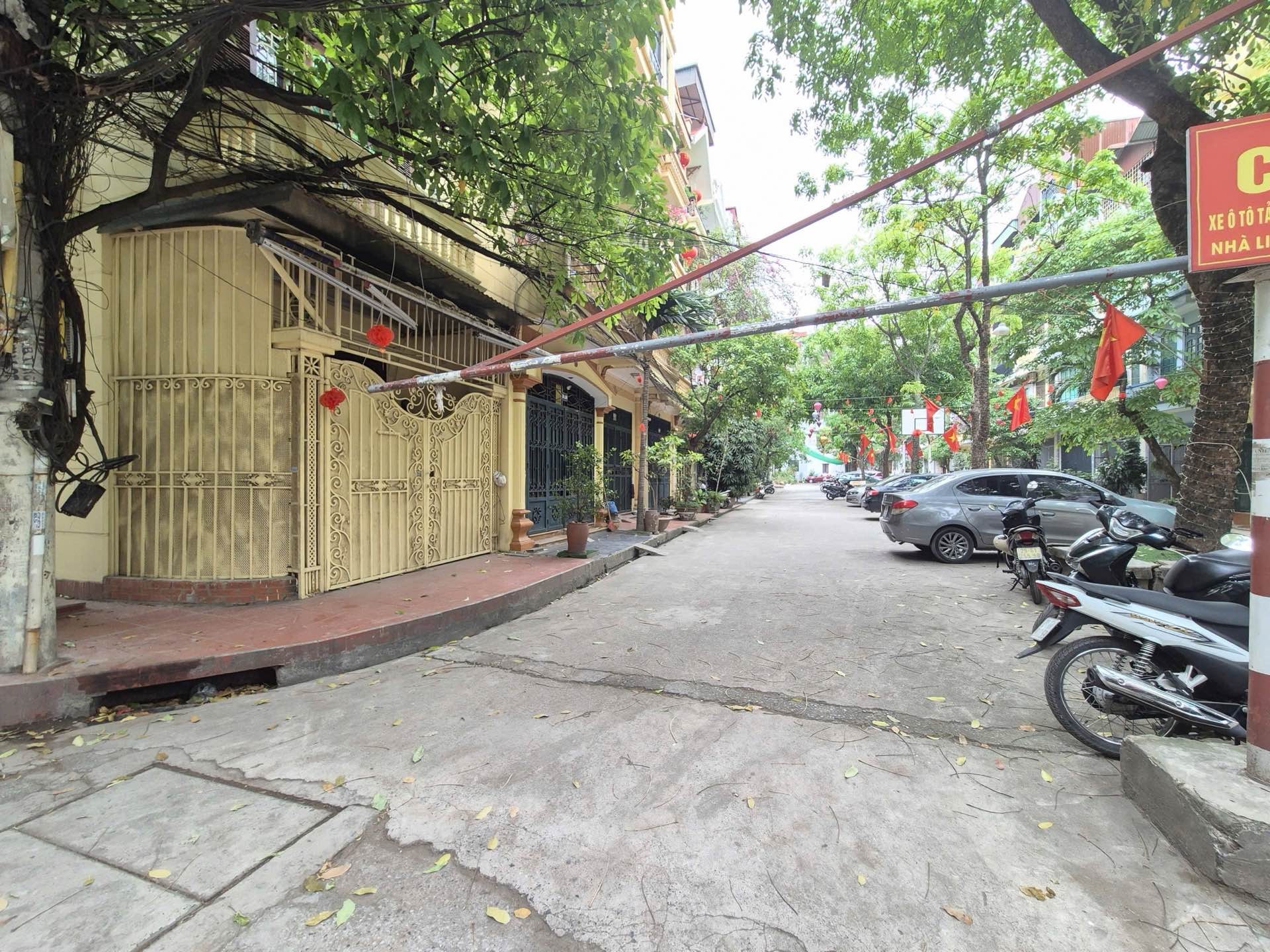 Bán nhà KĐT Đại Kim - diện tích 49m2 4 tầng - Lô góc, mặt tiền lý tưởng - giá 25,5 tỷ