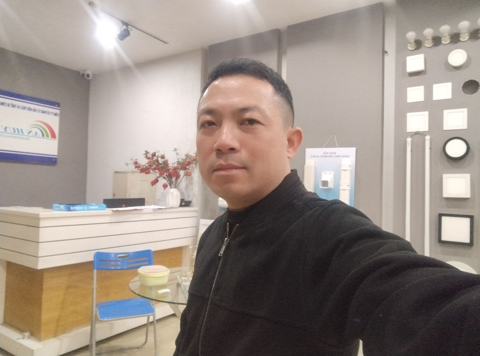 Bán nhà Ngõ 3 - diện tích 90m2 6 tầng - Thoáng trước, sau - giá 34 tỷ