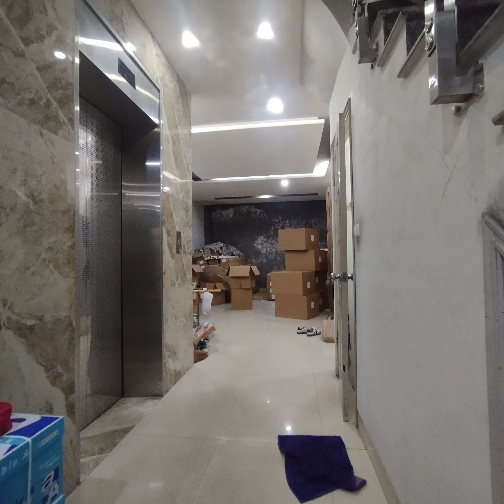 Bán nhà Ngõ 3 - diện tích 90m2 6 tầng - Thoáng trước, sau - giá 34 tỷ