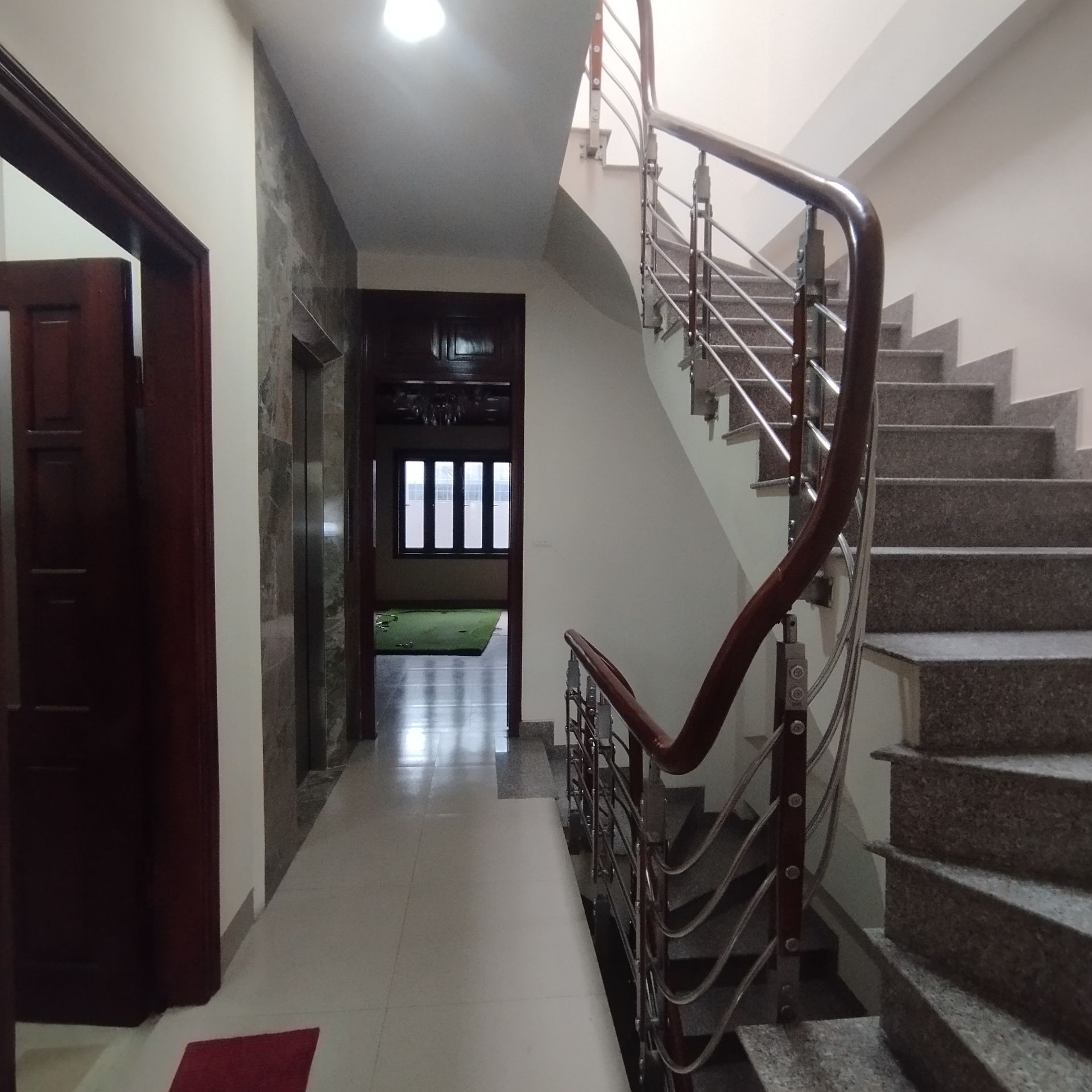 Bán nhà Ngõ 3 - diện tích 90m2 6 tầng - Thoáng trước, sau - giá 34 tỷ