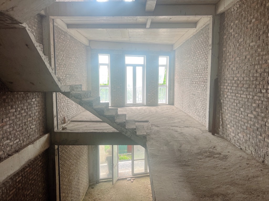 Bán nhà Loiis III - diện tích 105m2 6 tầng - Ô tô tránh - giá 52 tỷ