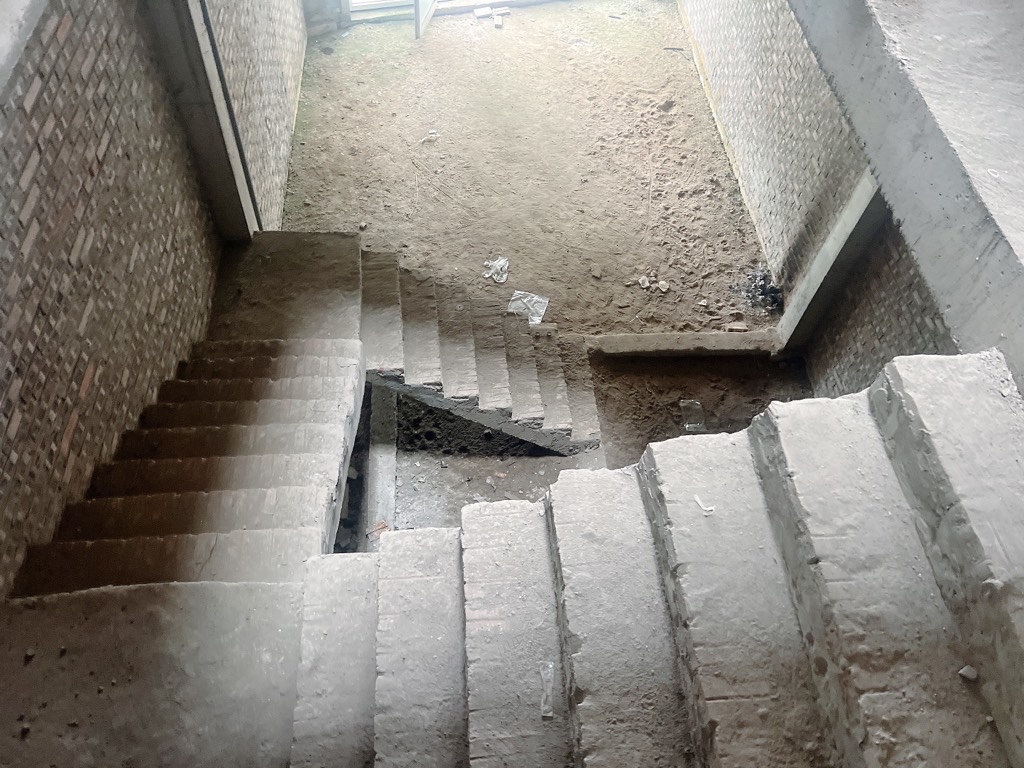 Bán nhà Loiis III - diện tích 105m2 6 tầng - Ô tô tránh - giá 52 tỷ