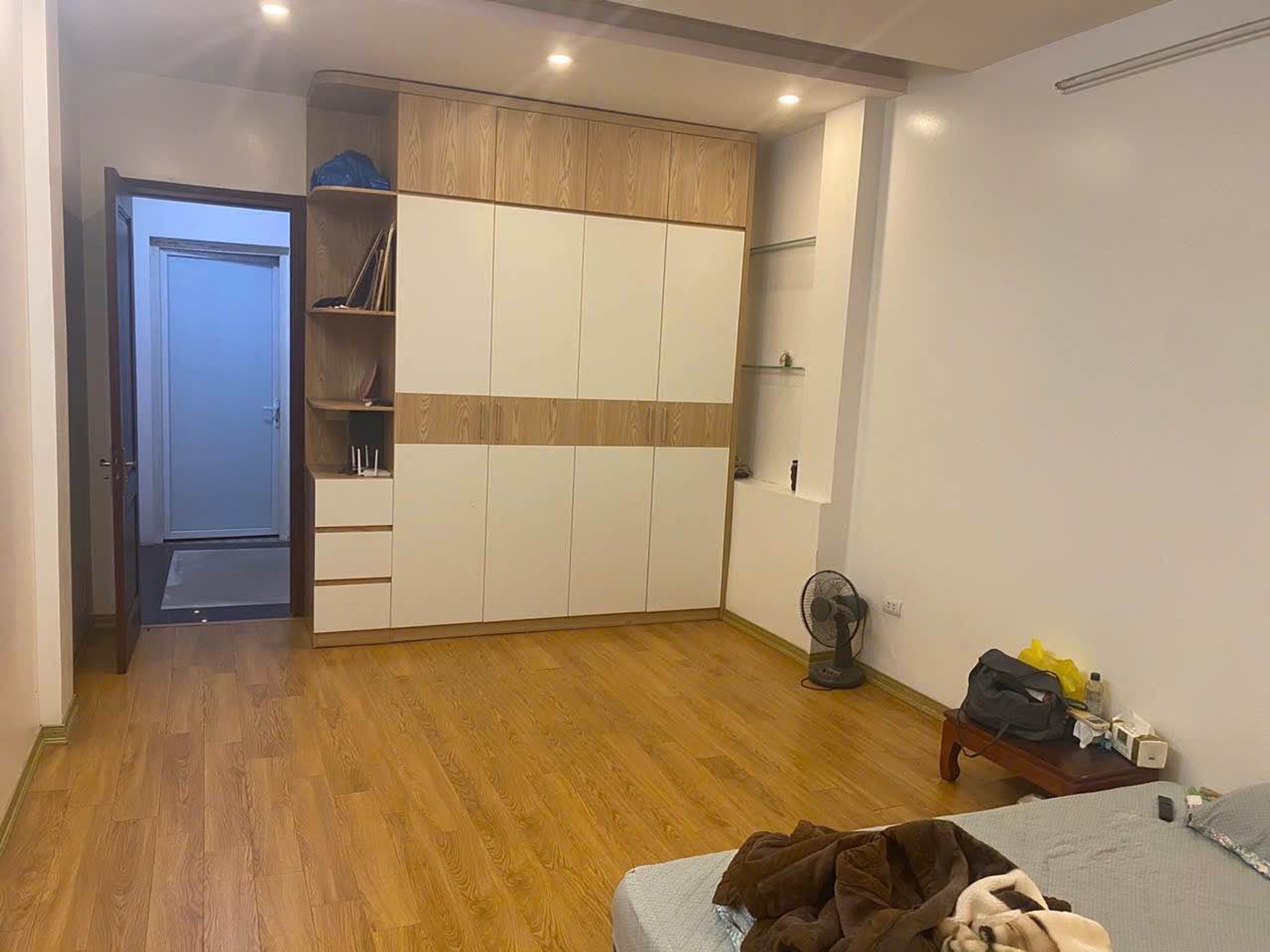 Bán nhà Nguyễn Chính - diện tích 37m2 5 tầng - Ô tô tải đỗ - giá 10,5 tỷ