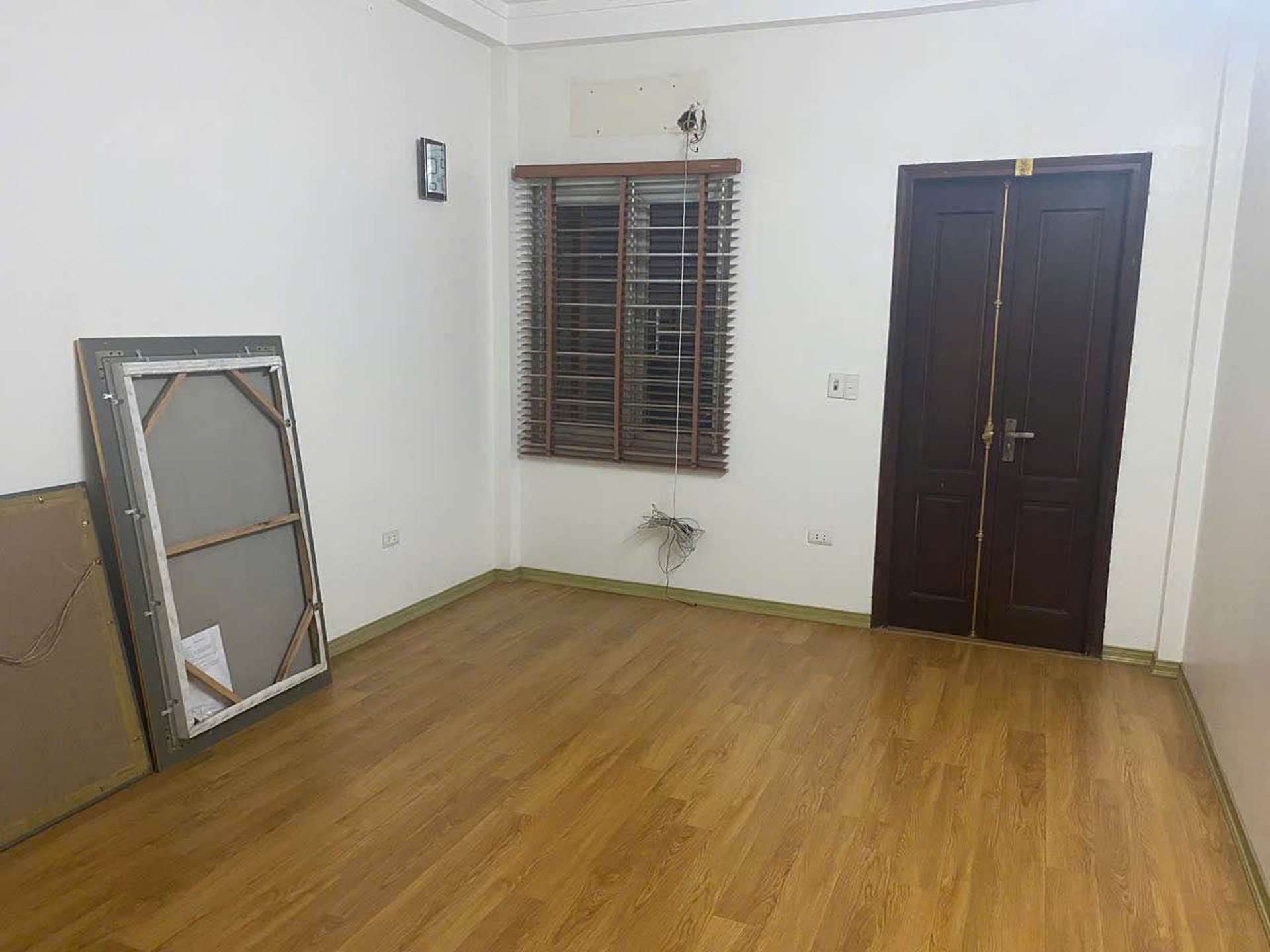 Bán nhà Nguyễn Chính - diện tích 37m2 5 tầng - Ô tô tải đỗ - giá 10,5 tỷ