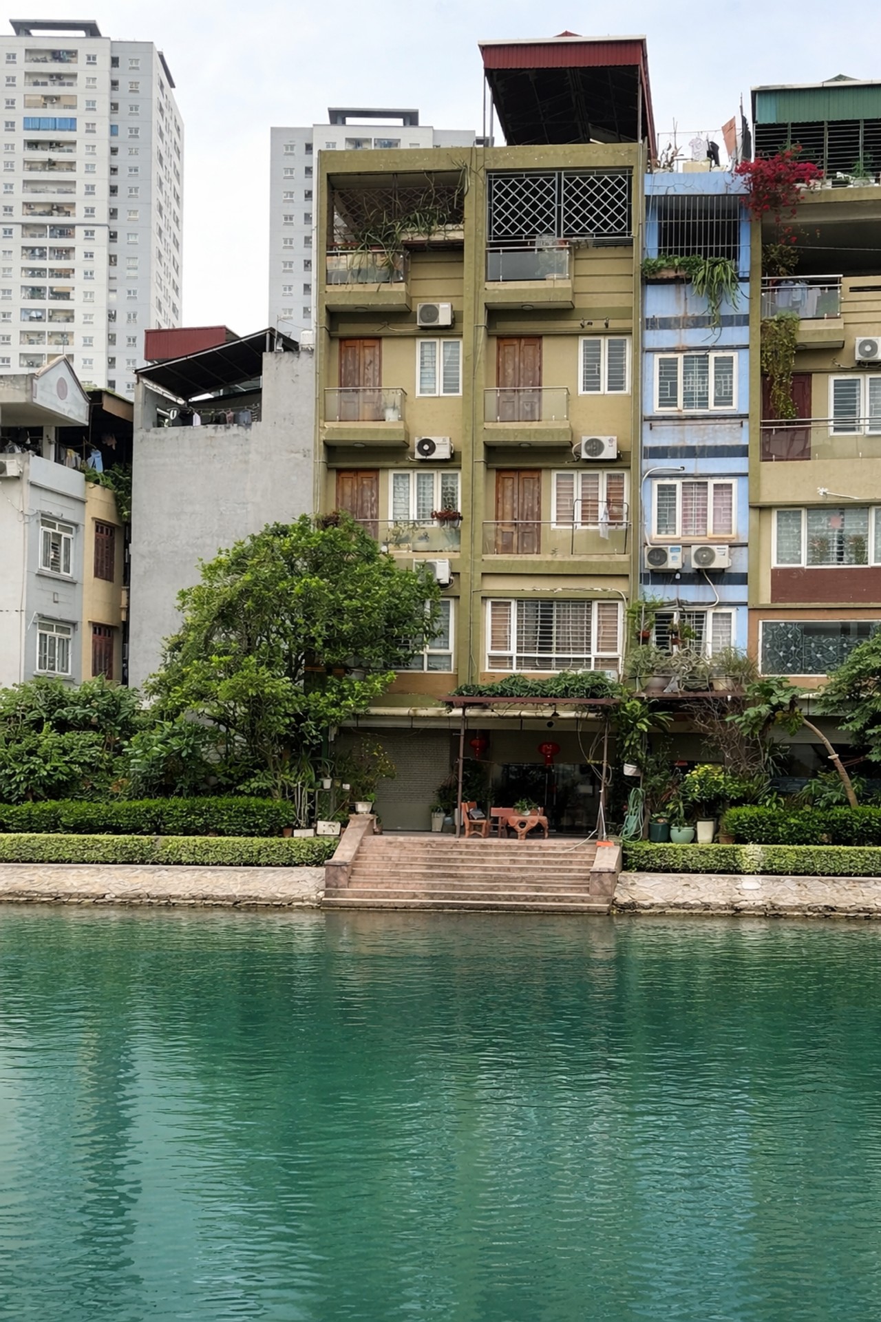 Bán nhà Nguyễn Chính - diện tích 37m2 5 tầng - Ô tô tải đỗ - giá 10,5 tỷ