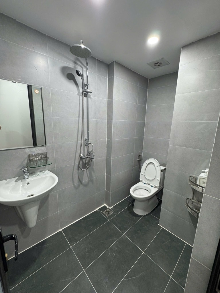 Bán nhà Vũ Ngọc Phan - diện tích 90m2 8 tầng - GARA Ô TÔ - KINH DOANH - 2 MẶT NGÕ - giá 41 tỷ