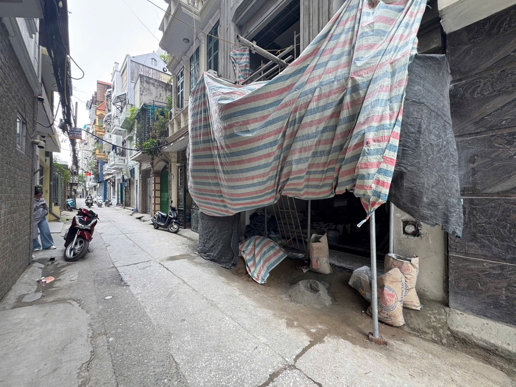 Bán nhà Vũ Ngọc Phan - diện tích 90m2 8 tầng - GARA Ô TÔ - KINH DOANH - 2 MẶT NGÕ - giá 41 tỷ