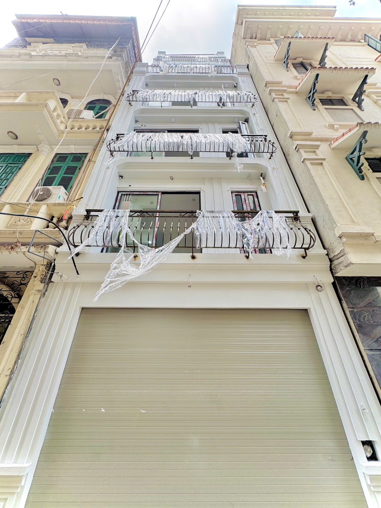 Bán nhà Vũ Ngọc Phan - diện tích 90m2 8 tầng - GARA Ô TÔ - KINH DOANH - 2 MẶT NGÕ - giá 41 tỷ