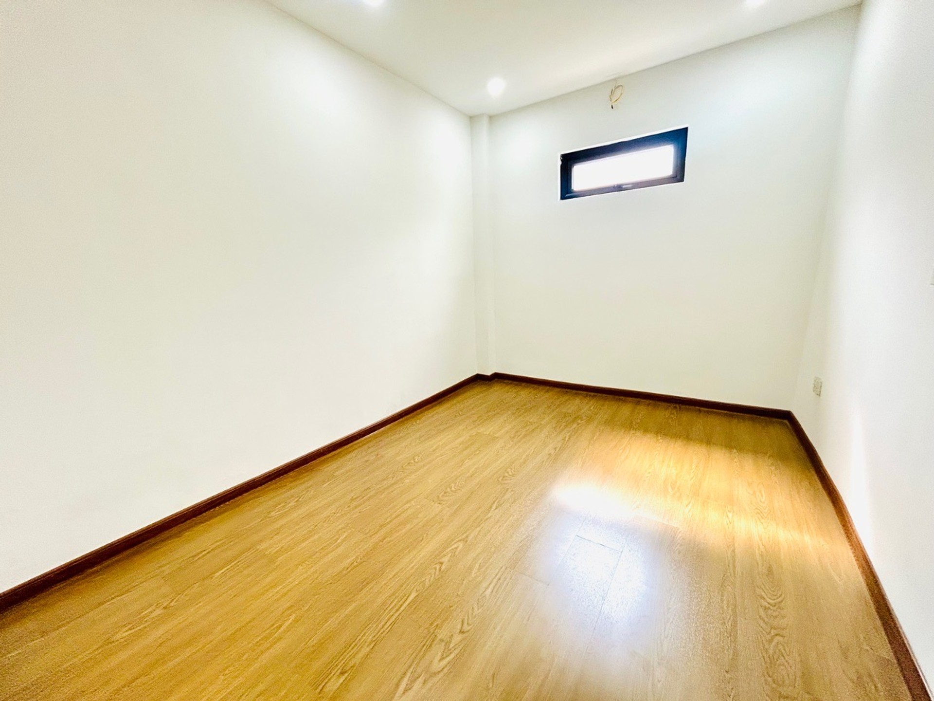 Bán nhà Hai Bà Trưng - diện tích 31m2 4 tầng - Nhà chưa sổ, nhiều tiện ích - giá 10,7 tỷ