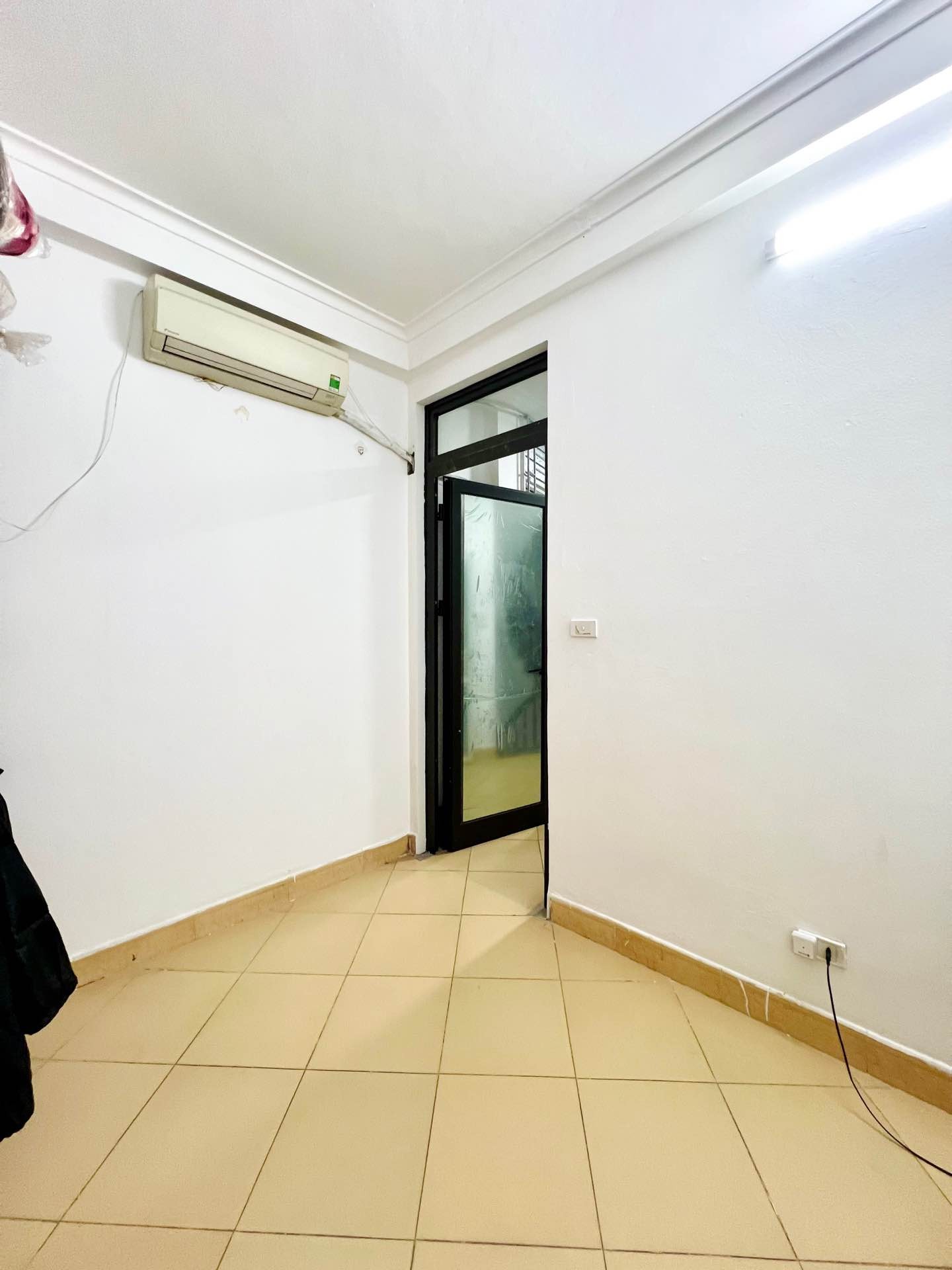 Bán nhà Nam Dư - diện tích 35m2 5 tầng - Nhà dân xây khung cột chắc chắn - giá 4,9 tỷ