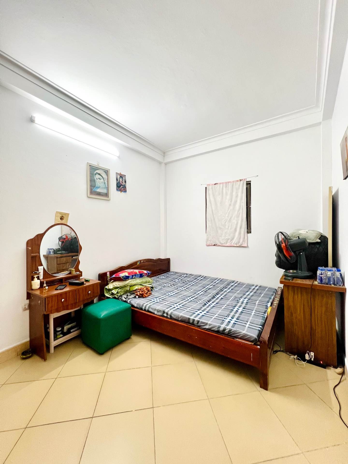 Bán nhà Nam Dư - diện tích 35m2 5 tầng - Nhà dân xây khung cột chắc chắn - giá 4,9 tỷ