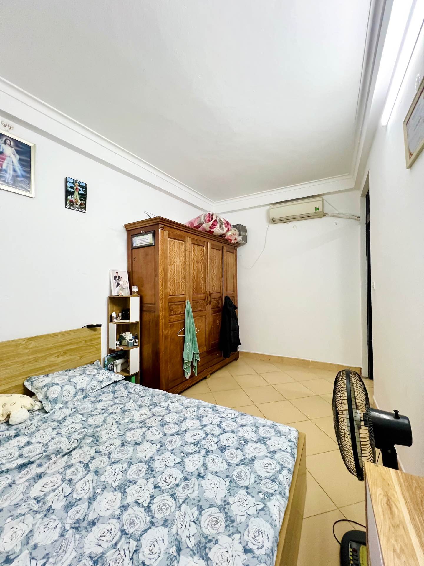 Bán nhà Nam Dư - diện tích 35m2 5 tầng - Nhà dân xây khung cột chắc chắn - giá 4,9 tỷ