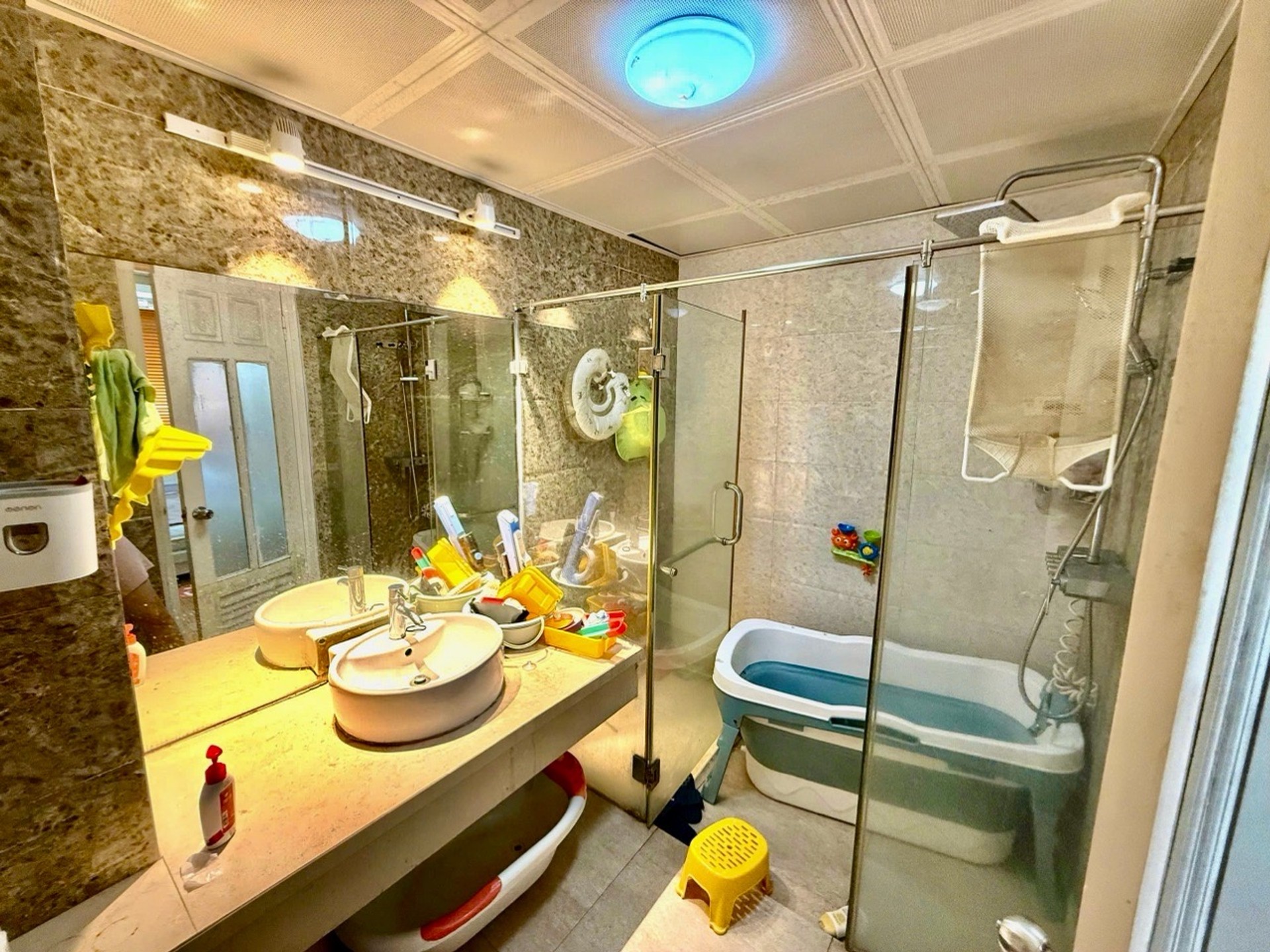 Bán nhà 183 Hoàng Văn Thái - diện tích 117m2 15 tầng - Căn hộ Lô góc 3 thoáng - giá 11,2 tỷ