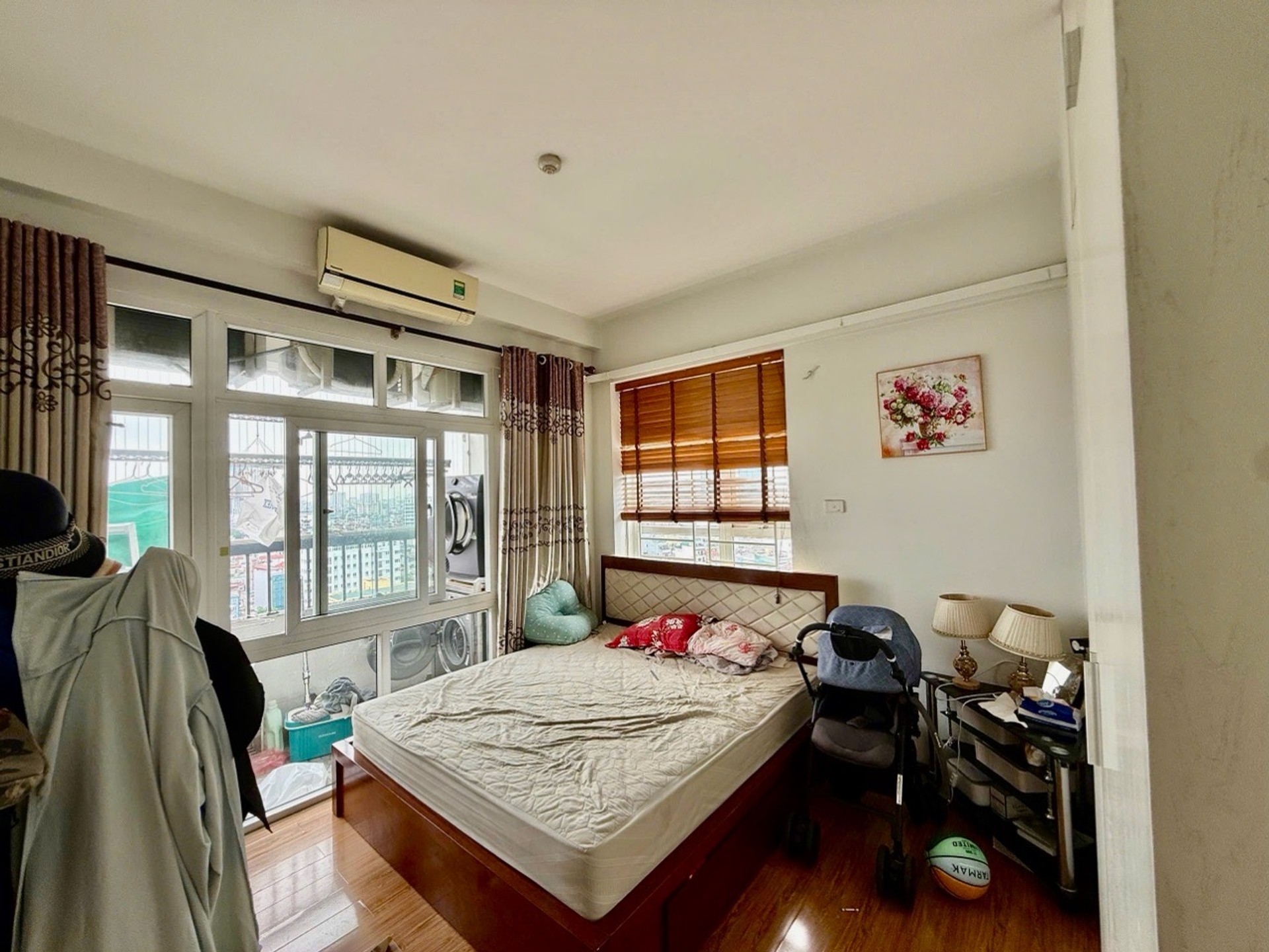 Bán nhà 183 Hoàng Văn Thái - diện tích 117m2 15 tầng - Căn hộ Lô góc 3 thoáng - giá 11,2 tỷ