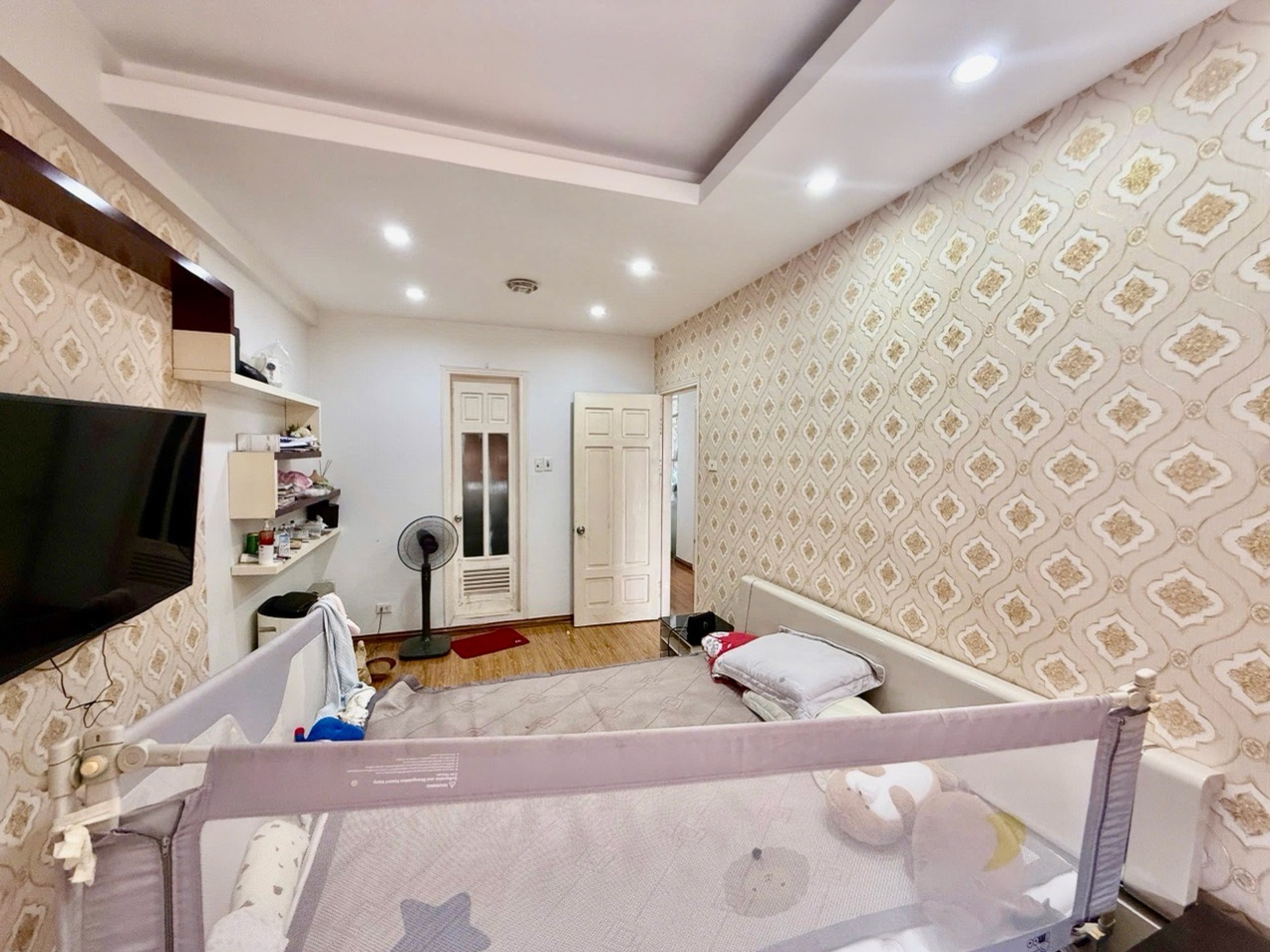 Bán nhà 183 Hoàng Văn Thái - diện tích 117m2 15 tầng - Căn hộ Lô góc 3 thoáng - giá 11,2 tỷ