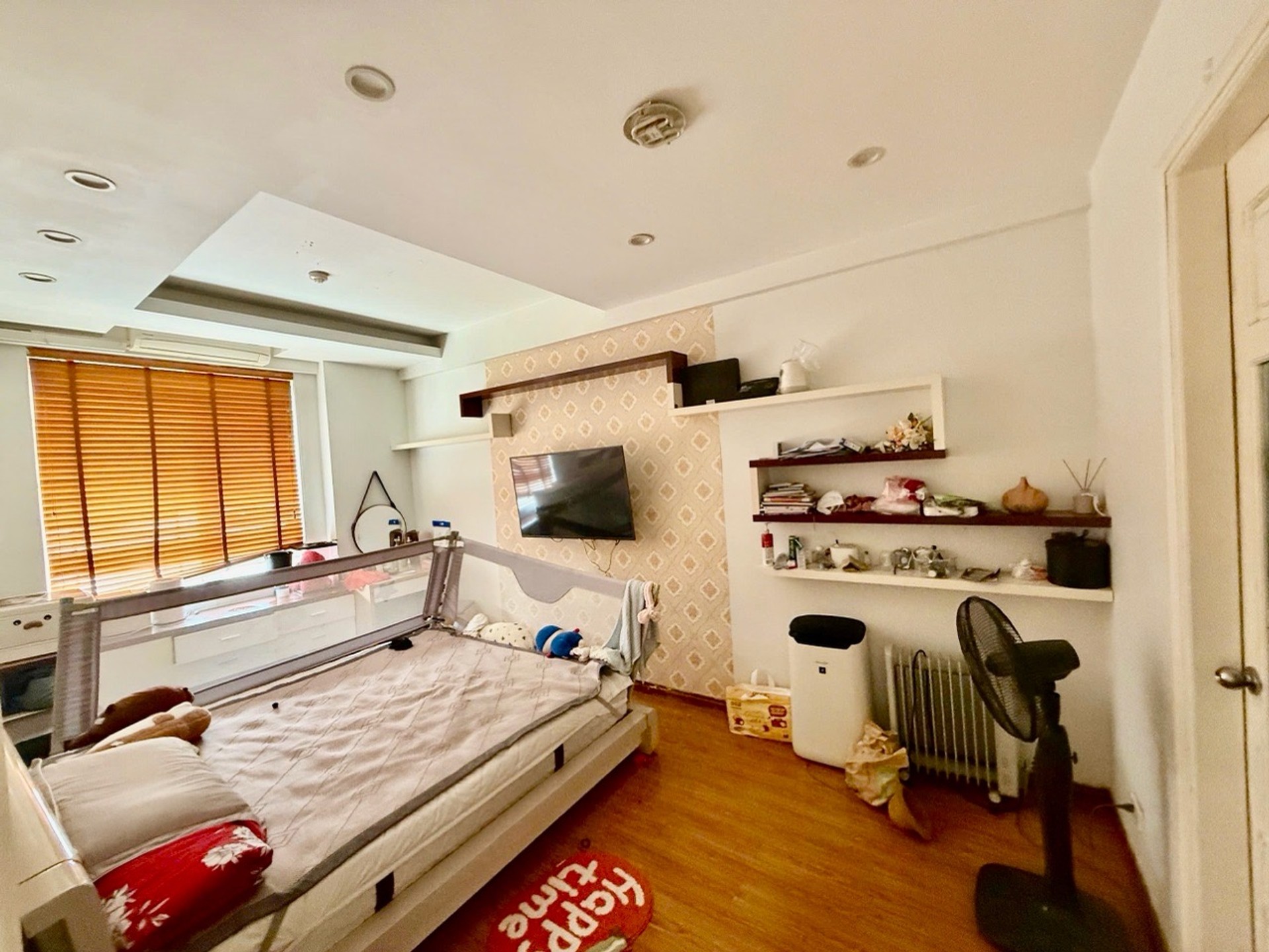 Bán nhà 183 Hoàng Văn Thái - diện tích 117m2 15 tầng - Căn hộ Lô góc 3 thoáng - giá 11,2 tỷ
