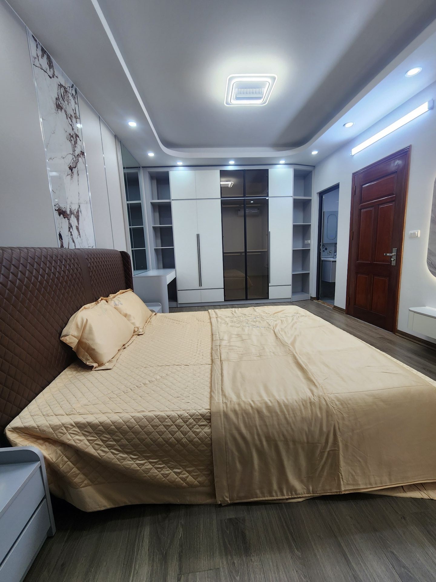 Bán nhà Thanh Nhàn - diện tích 41m2 6 tầng - Nhà xây mới có GPXD - giá 15,6 tỷ