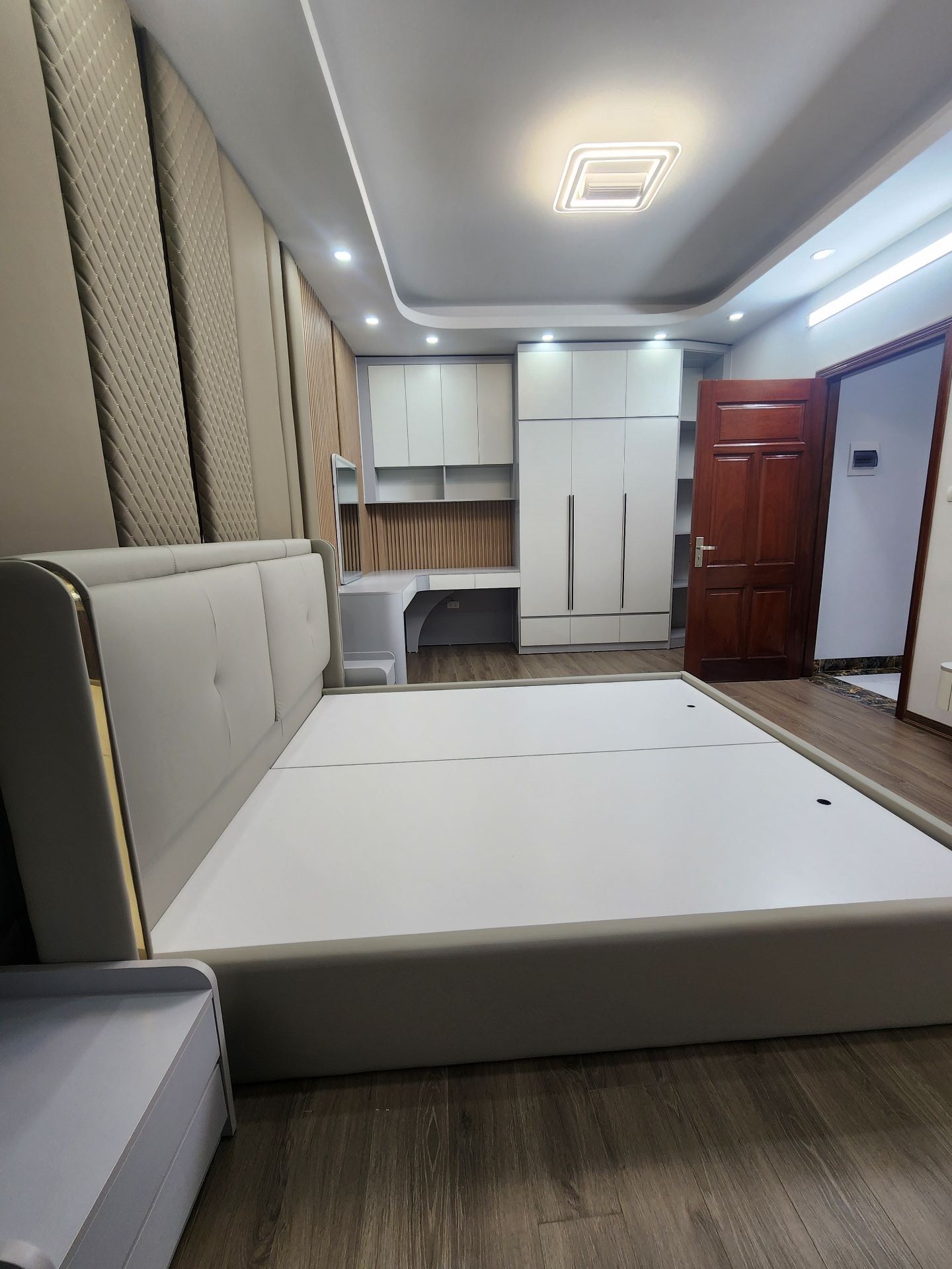 Bán nhà Thanh Nhàn - diện tích 41m2 6 tầng - Nhà xây mới có GPXD - giá 15,6 tỷ