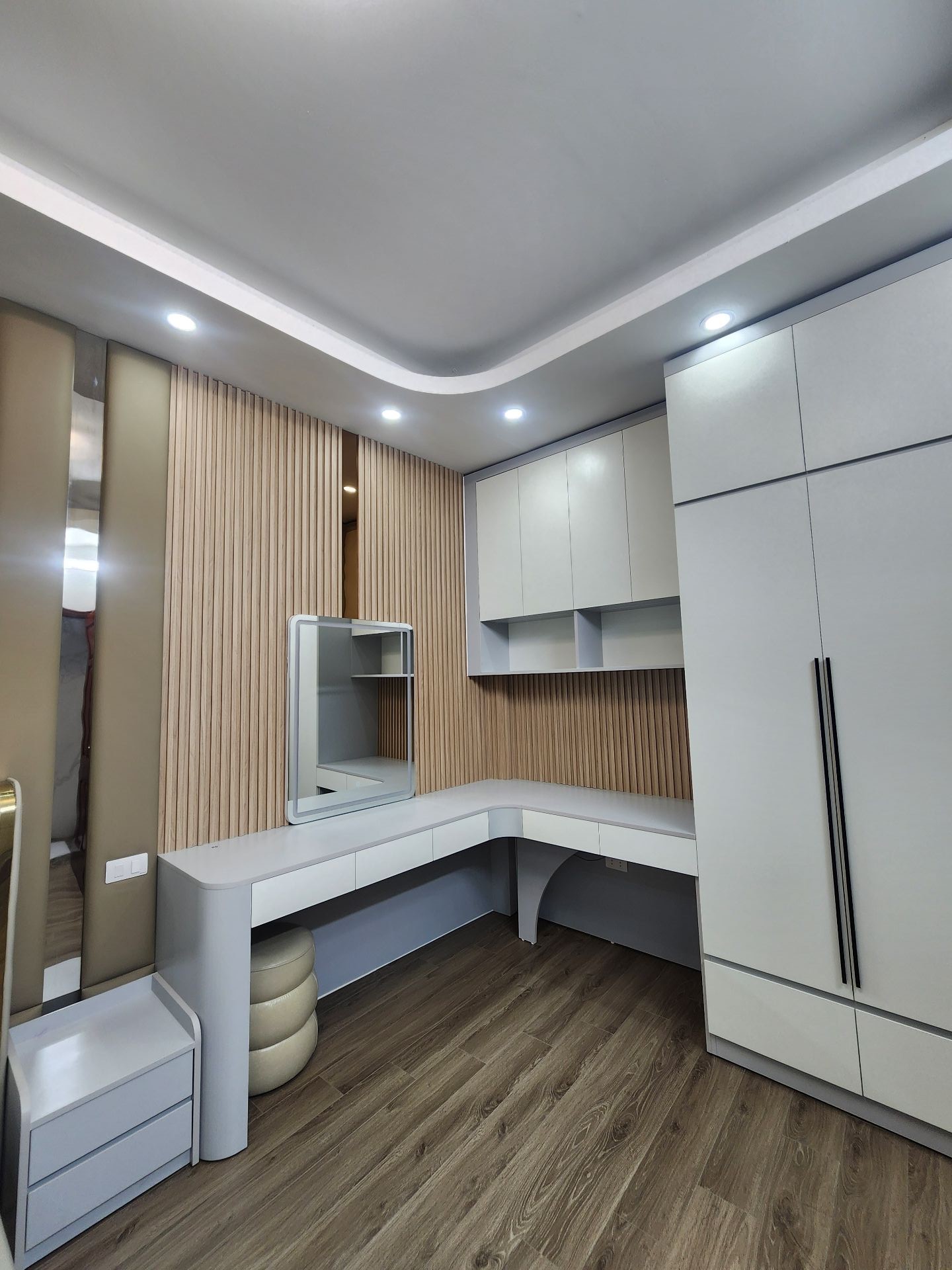 Bán nhà Thanh Nhàn - diện tích 41m2 6 tầng - Nhà xây mới có GPXD - giá 15,6 tỷ