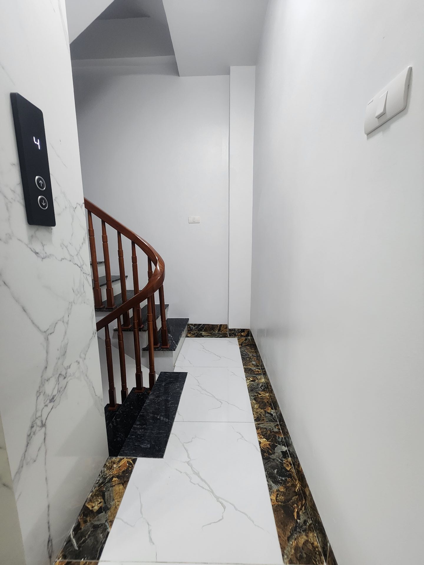 Bán nhà Thanh Nhàn - diện tích 41m2 6 tầng - Nhà xây mới có GPXD - giá 15,6 tỷ