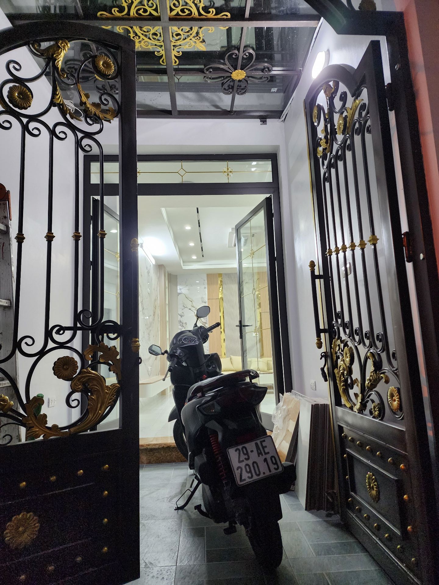 Bán nhà Thanh Nhàn - diện tích 41m2 6 tầng - Nhà xây mới có GPXD - giá 15,6 tỷ