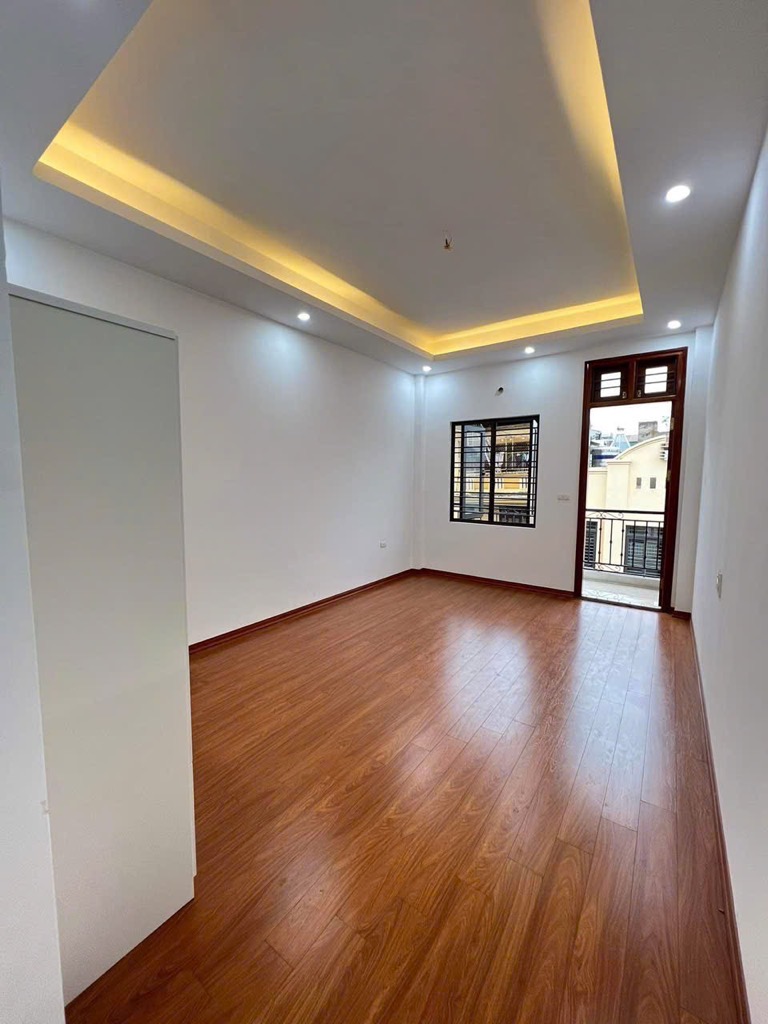 Bán nhà Dương Văn Bé - diện tích 107m2 5 tầng - ô tô tránh - giá 25,8 tỷ