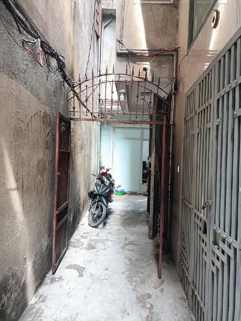 Bán nhà Quan Nhân - diện tích 129m2 3 tầng - Đầu tư - giá 25,8 tỷ