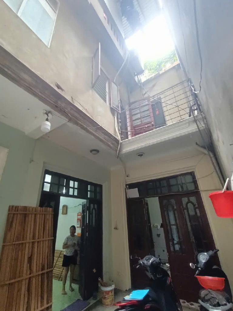 Bán nhà Quan Nhân - diện tích 129m2 3 tầng - Đầu tư - giá 25,8 tỷ