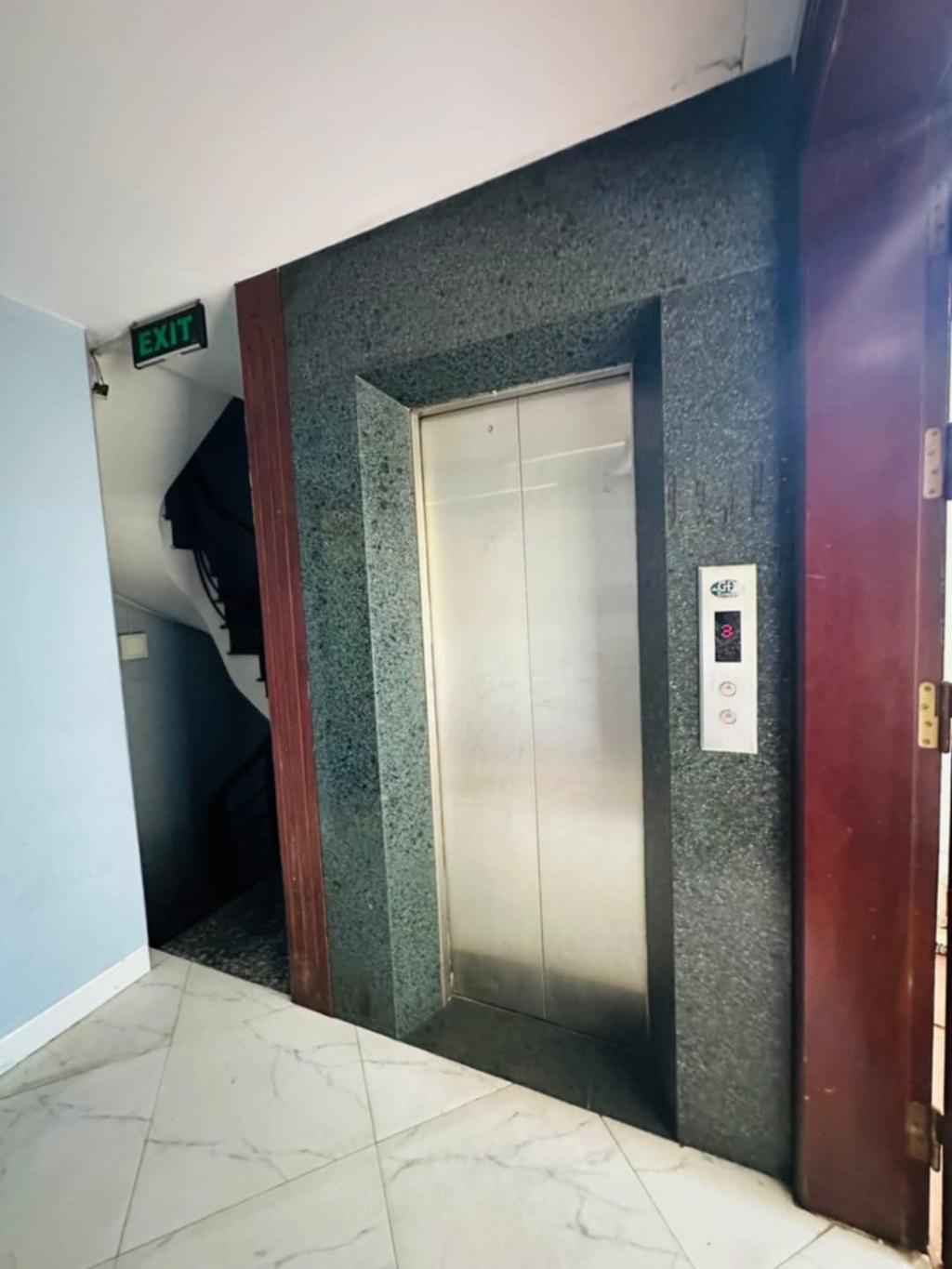 Bán nhà Hào Nam - diện tích 58m2 5 tầng - Mặt phố - giá 37,5 tỷ