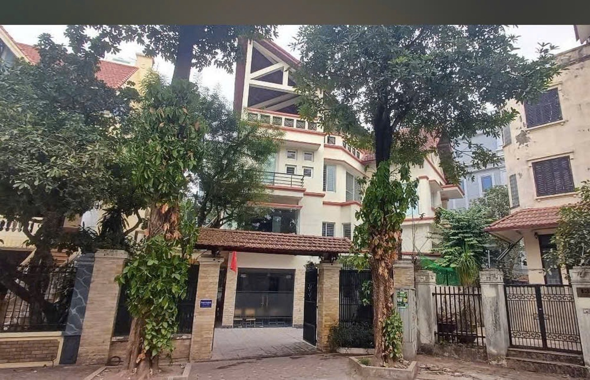 Bán nhà Hoàng Mai - diện tích 420m2 4 tầng - Cực hiếm - giá 105 tỷ