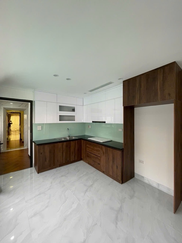 Bán nhà Giáp Bát - diện tích 51m2 6 tầng - Cực phẩm thang máy mặt phố kinh doanh - giá 22,9 tỷ
