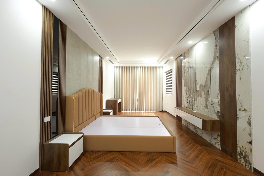 Bán nhà Giáp Bát - diện tích 51m2 6 tầng - Cực phẩm thang máy mặt phố kinh doanh - giá 22,9 tỷ