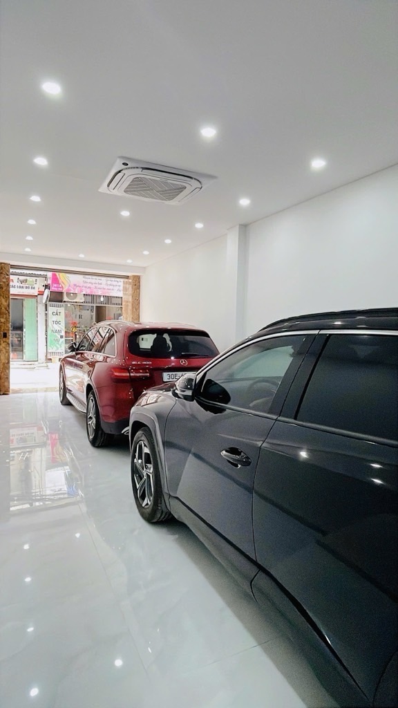 Bán nhà Giáp Bát - diện tích 51m2 6 tầng - Cực phẩm thang máy mặt phố kinh doanh - giá 22,9 tỷ