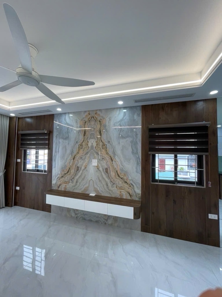 Bán nhà Giáp Bát - diện tích 51m2 6 tầng - Cực phẩm thang máy mặt phố kinh doanh - giá 22,9 tỷ