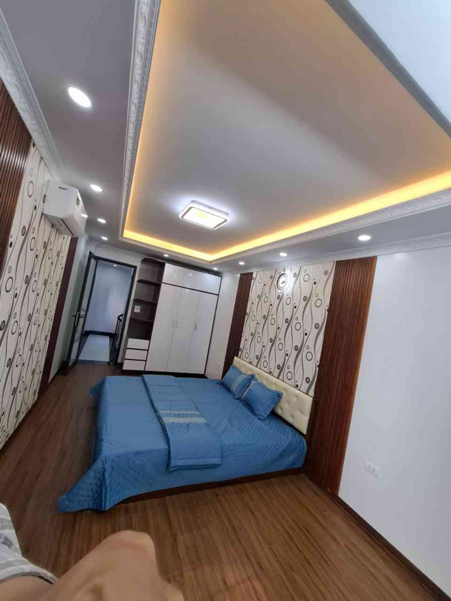 Bán nhà Thanh Lân - diện tích 30m2 5 tầng - Nhà mới kính kong, gần ô tô tránh - giá 8,6 tỷ