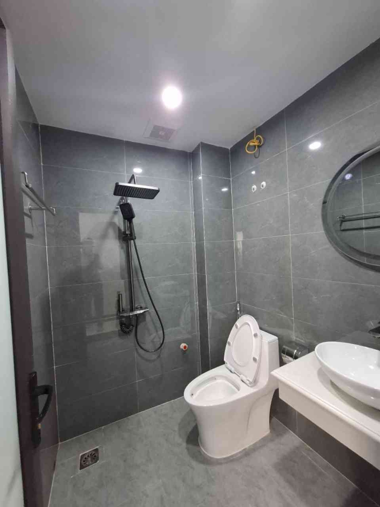 Bán nhà Thanh Lân - diện tích 30m2 5 tầng - Nhà mới kính kong, gần ô tô tránh - giá 8,6 tỷ