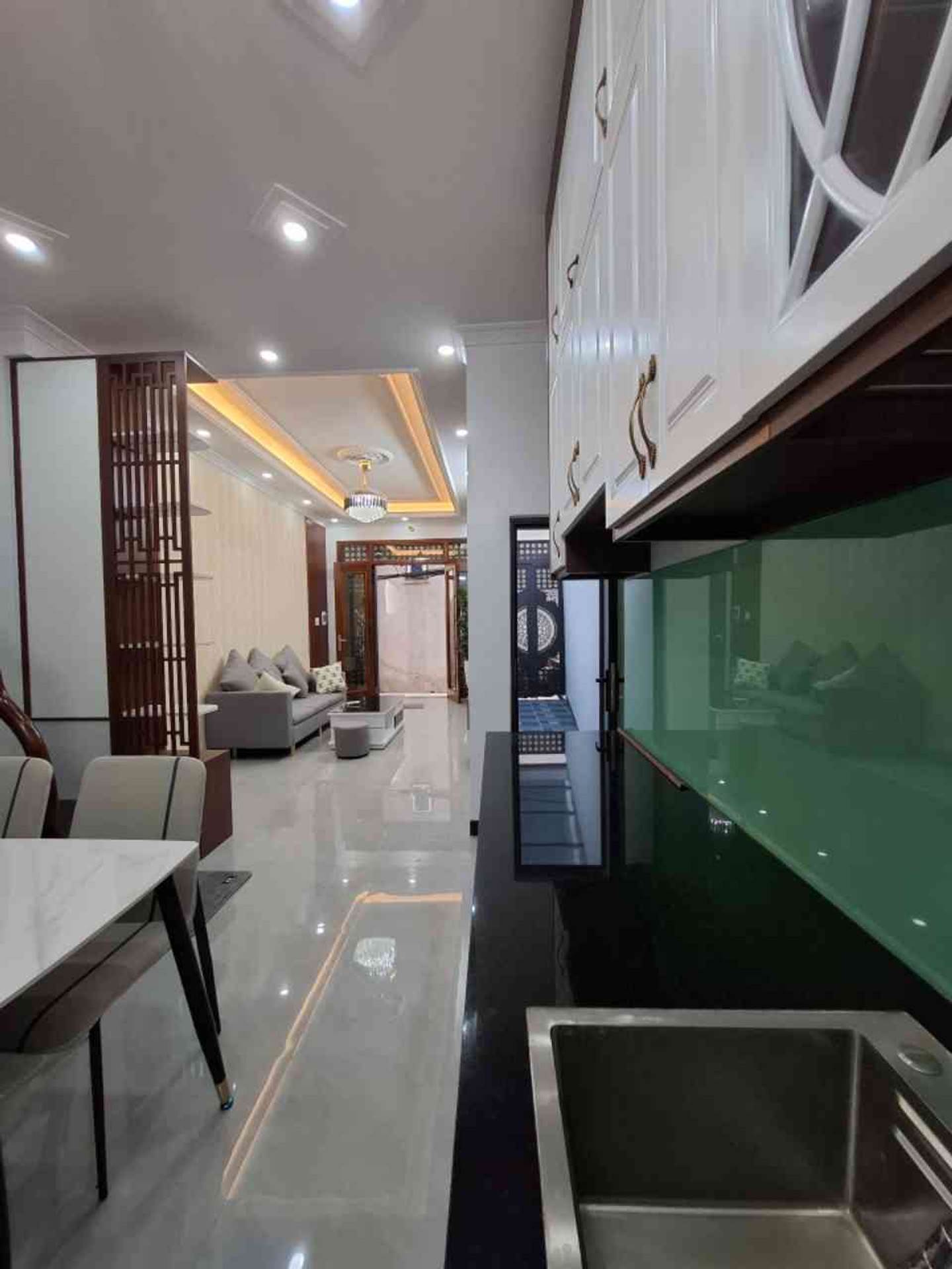 Bán nhà Thanh Lân - diện tích 30m2 5 tầng - Nhà mới kính kong, gần ô tô tránh - giá 8,6 tỷ
