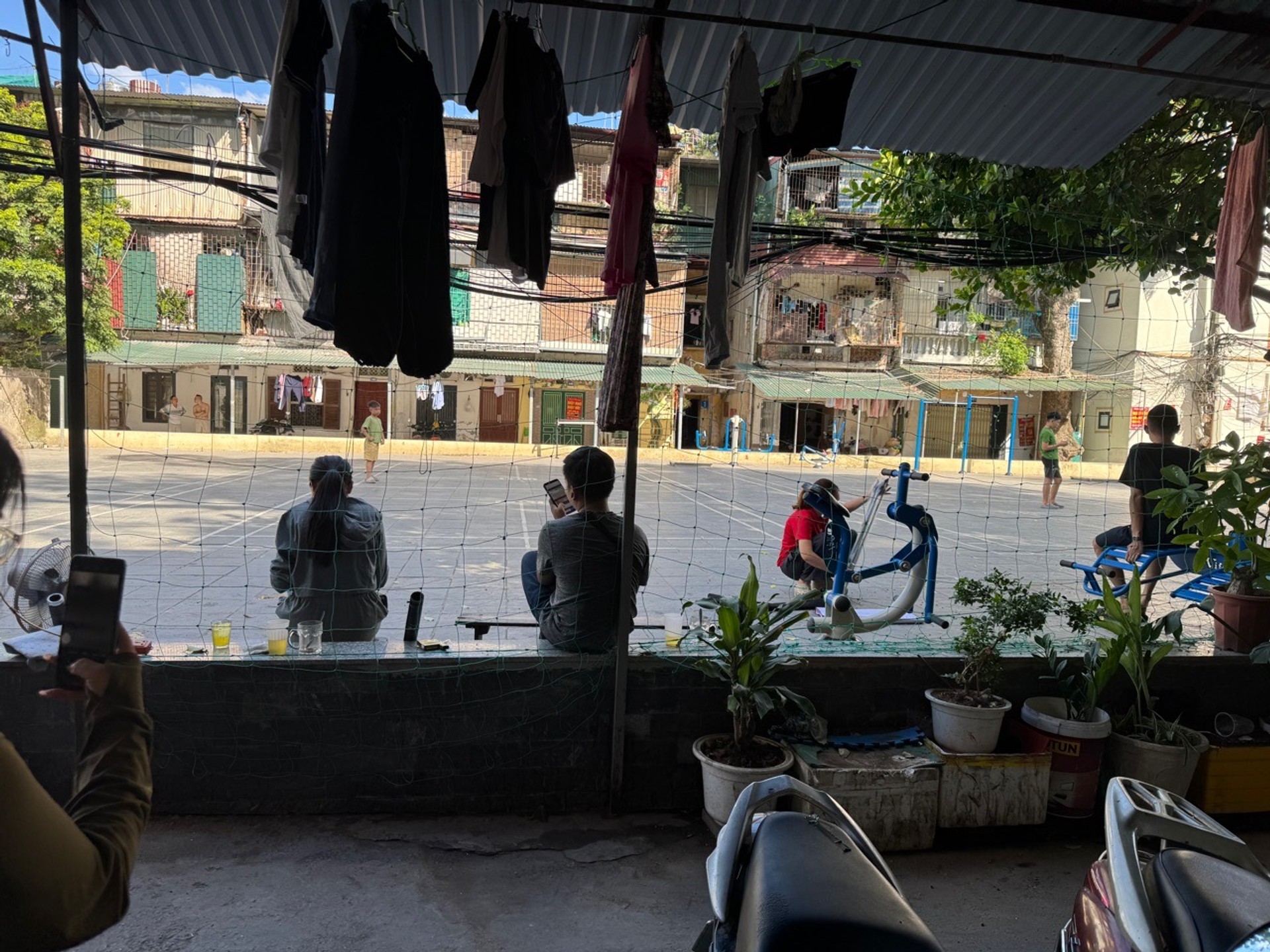 Bán nhà Nguyễn Trãi - diện tích 40m2 1 tầng - Căn hộ tầng 1 tập thể - giá 3,1 tỷ