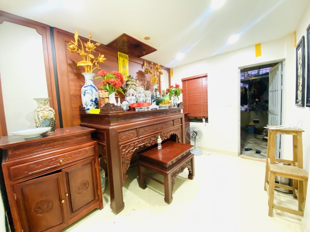 Bán nhà Định Công - diện tích 30m2 5 tầng - Nhà dân đẹp như mới - giá 8,5 tỷ