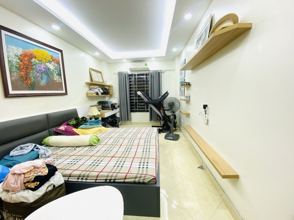 Bán nhà Định Công - diện tích 30m2 5 tầng - Nhà dân đẹp như mới - giá 8,5 tỷ
