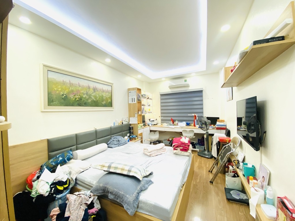 Bán nhà Định Công - diện tích 30m2 5 tầng - Nhà dân đẹp như mới - giá 8,5 tỷ